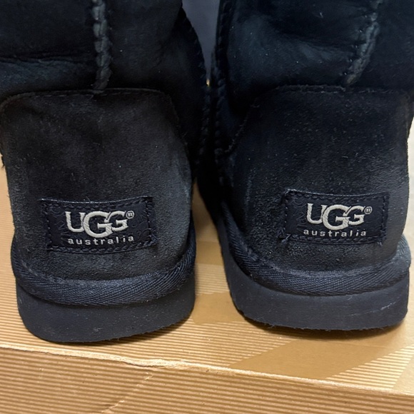 UGG Black Suede Classic  Tall Boots Size 7 - Picture 4 of 13